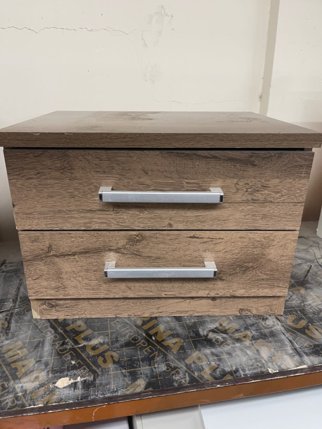 2-Drawer Nightstand