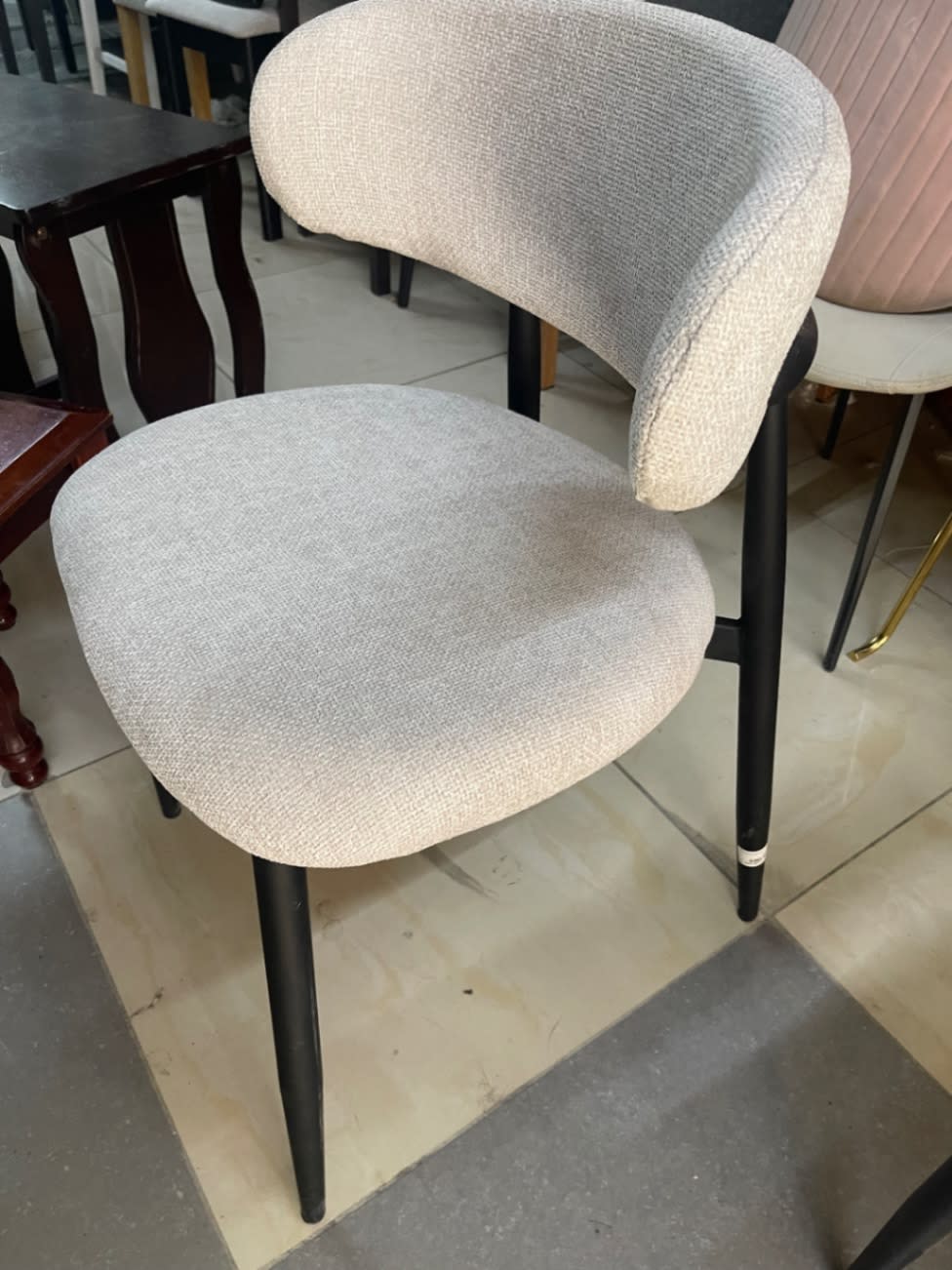 Round-Back Dining Chair 3