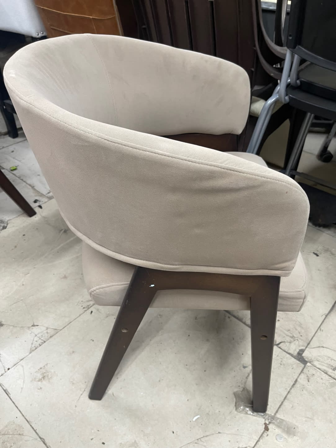 Barrel Accent Chair 3