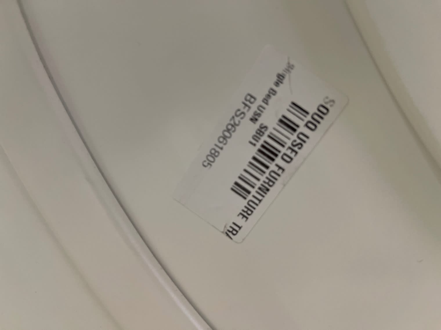 Bufaisal barcode label BFS26061805 for used white single bed frame with mattress