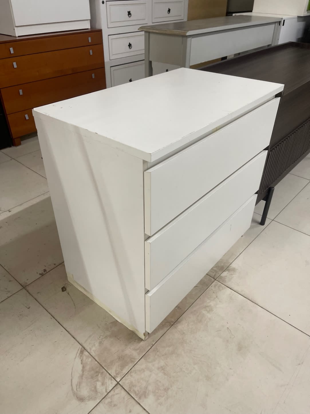3-Drawer Dresser 3