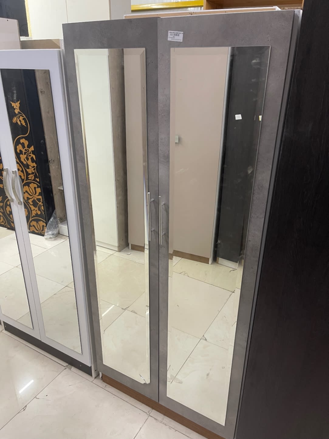 2-Door Mirrored Wardrobe 3
