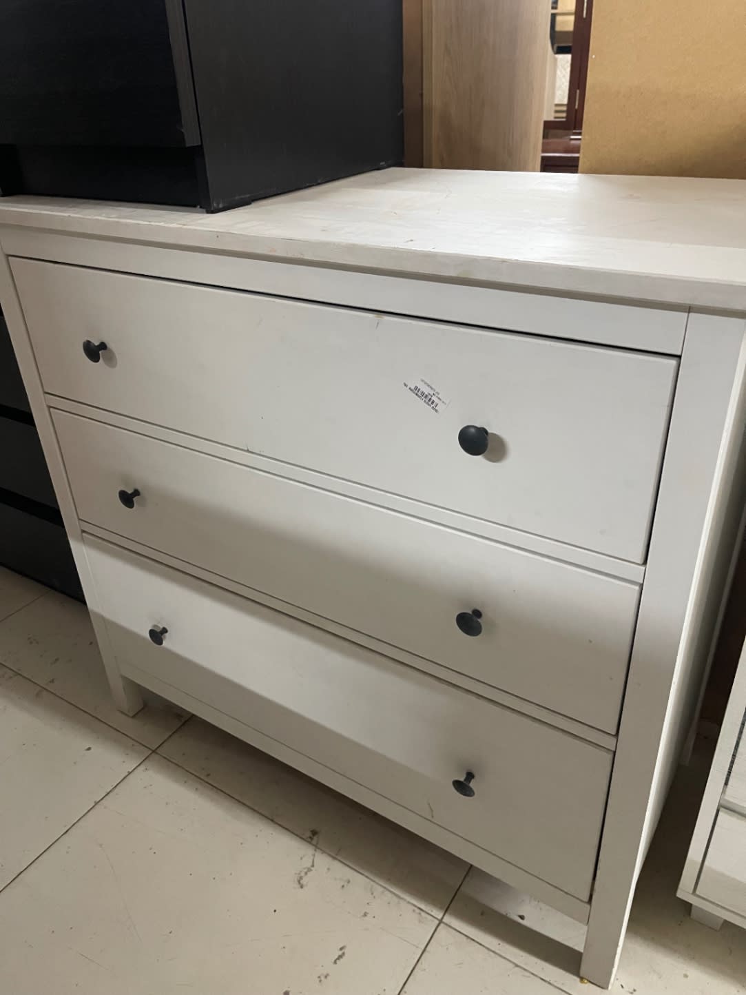 4-Drawer Chest of Drawers 2