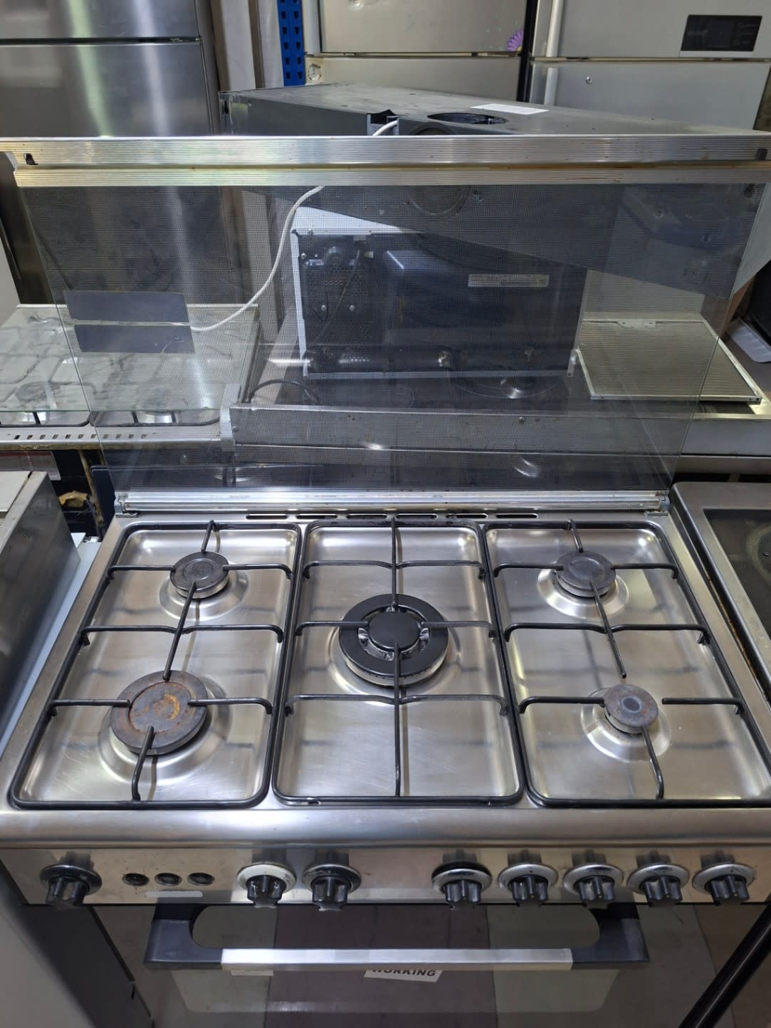 5-Burner Gas Cooker with Oven 2