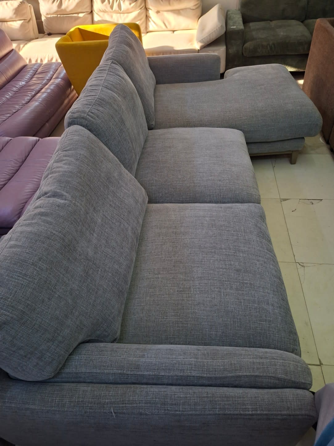 L-Shape Sectional Sofa with Chaise 3