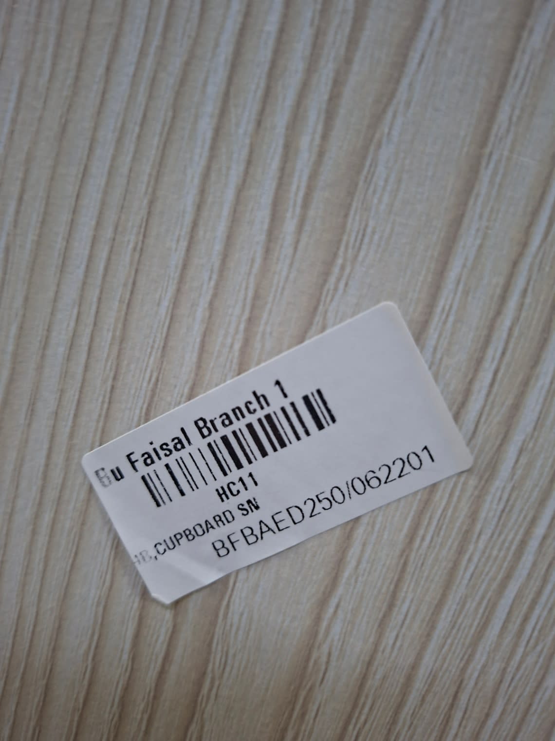 Bufaisal barcode label BFBAED250062201 for new two-door cupboard