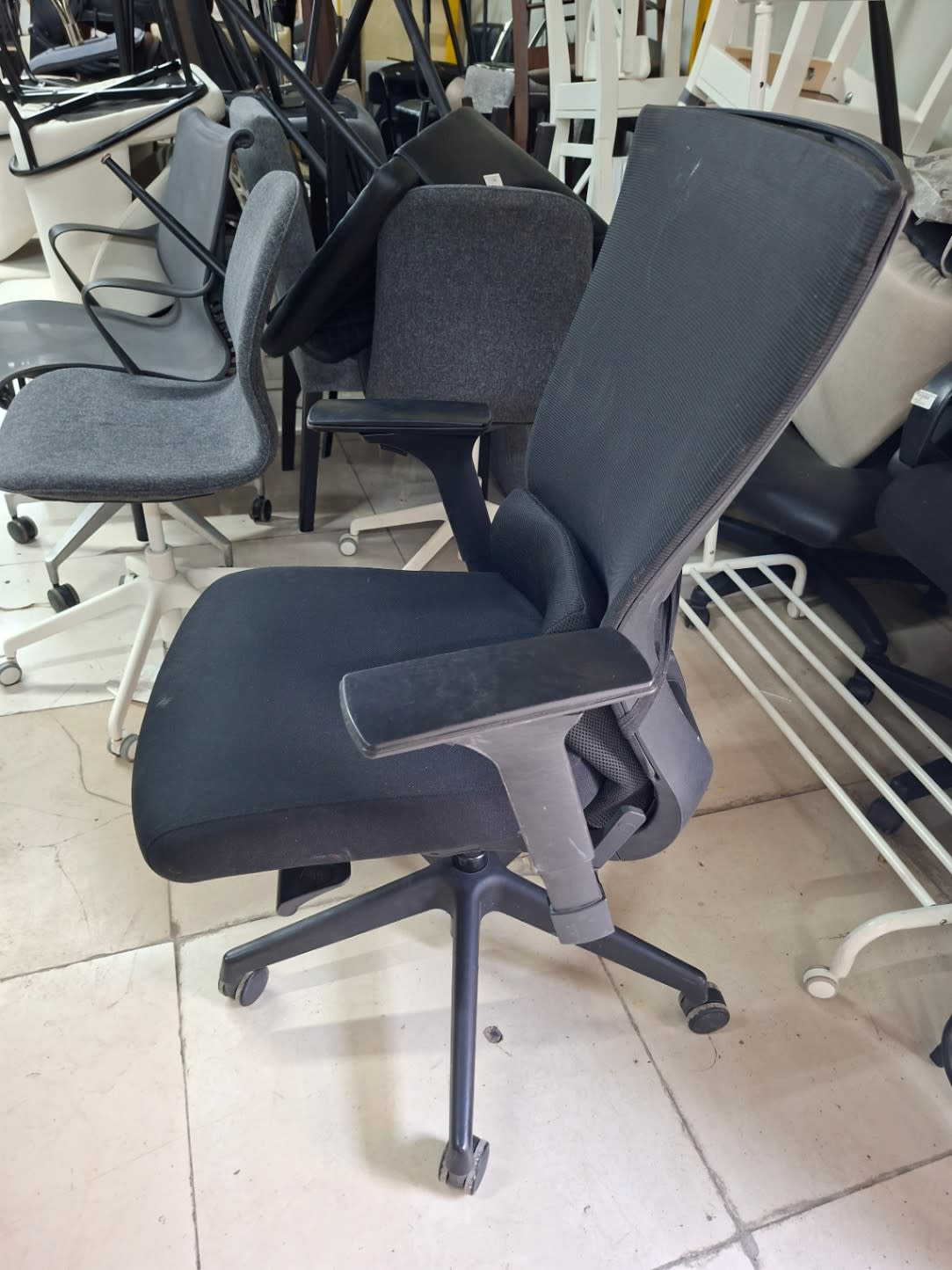 High-Back Mesh Office Chair 2