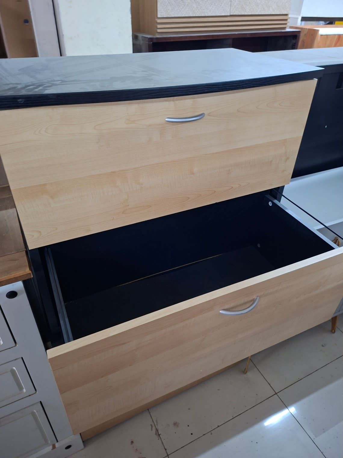 5-Drawer Chest of Drawers 2