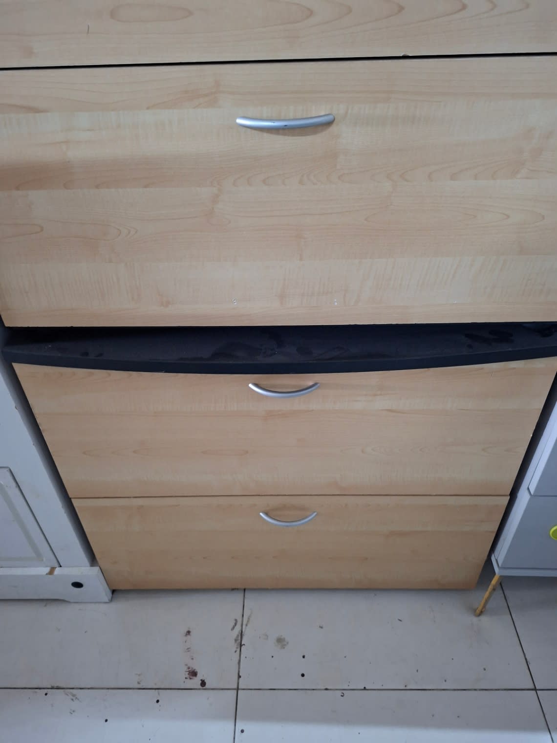5-Drawer Chest of Drawers 3