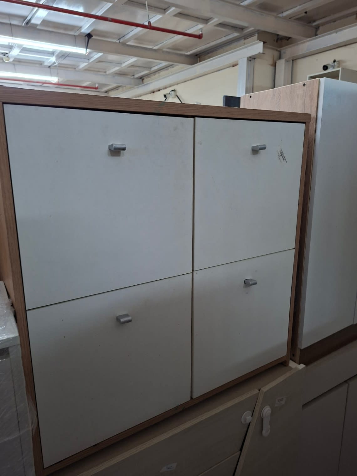 4-Door Shoe Cabinet 2