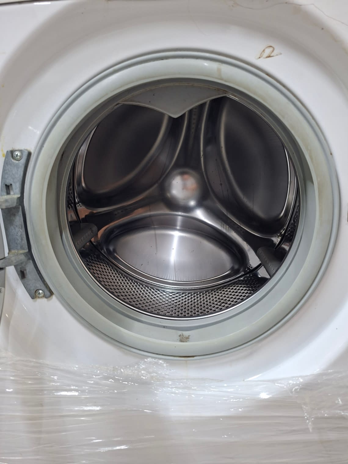 Front-Load Washing Machine 3