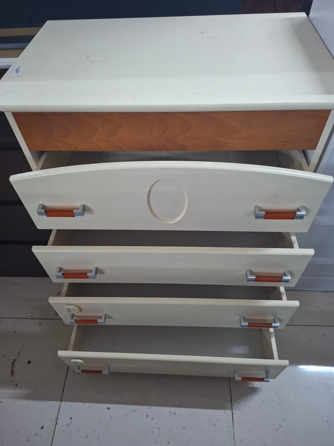 multi-drawer storage chest 2