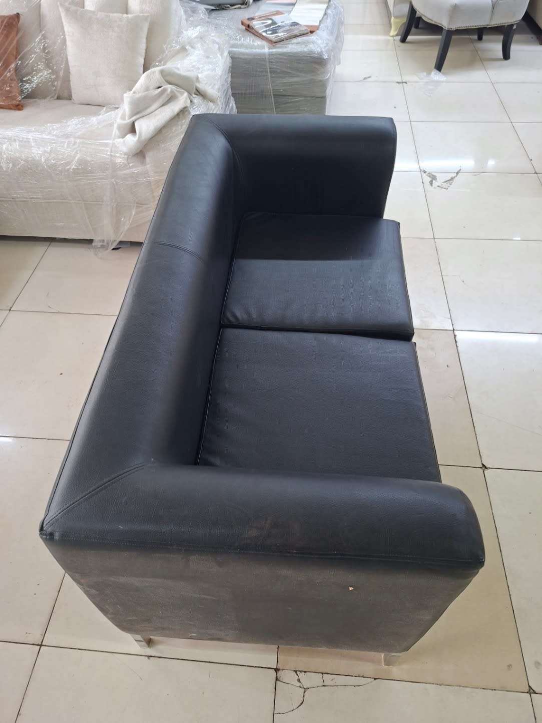 2-SEATER SOFA 2