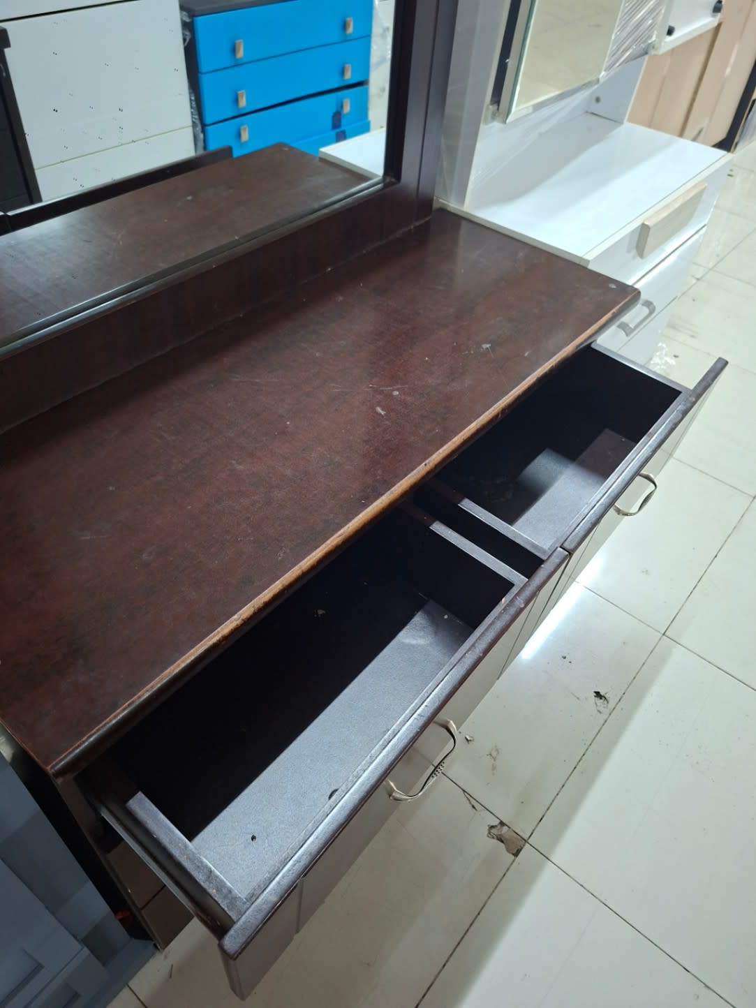 dressing table 2