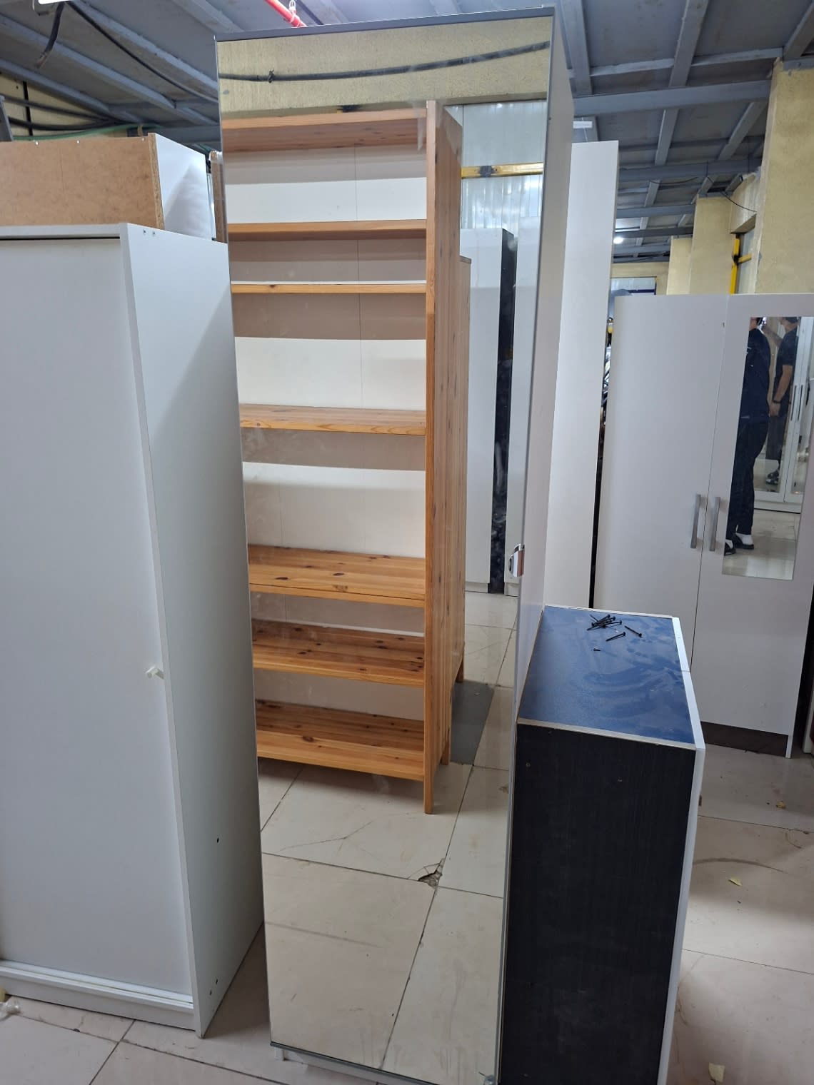 Single-Door Wardrobe with Drawers