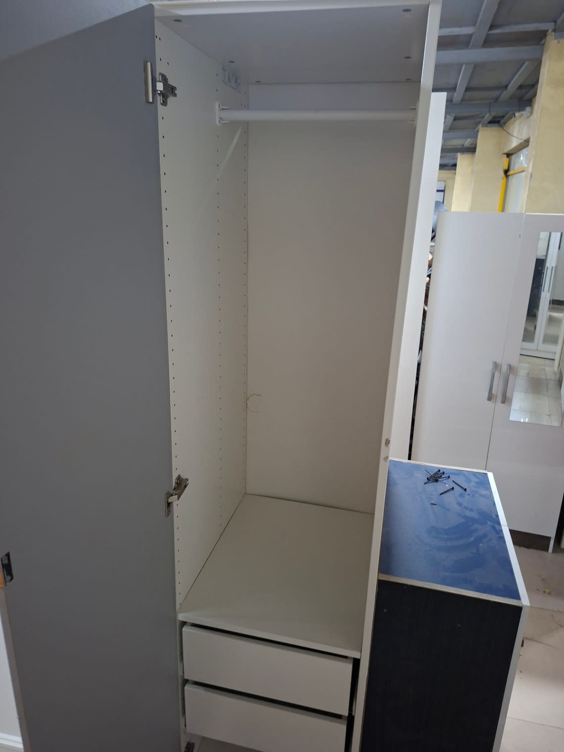 Single-Door Wardrobe with Drawers 2