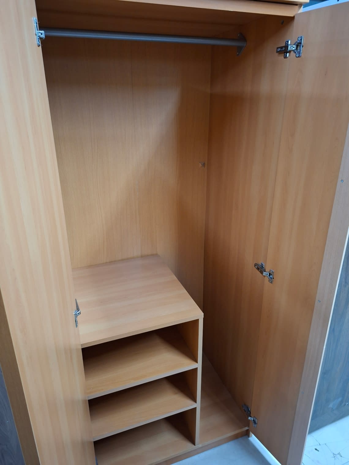2-Door Wardrobe with Mirror and Internal Shelves 3