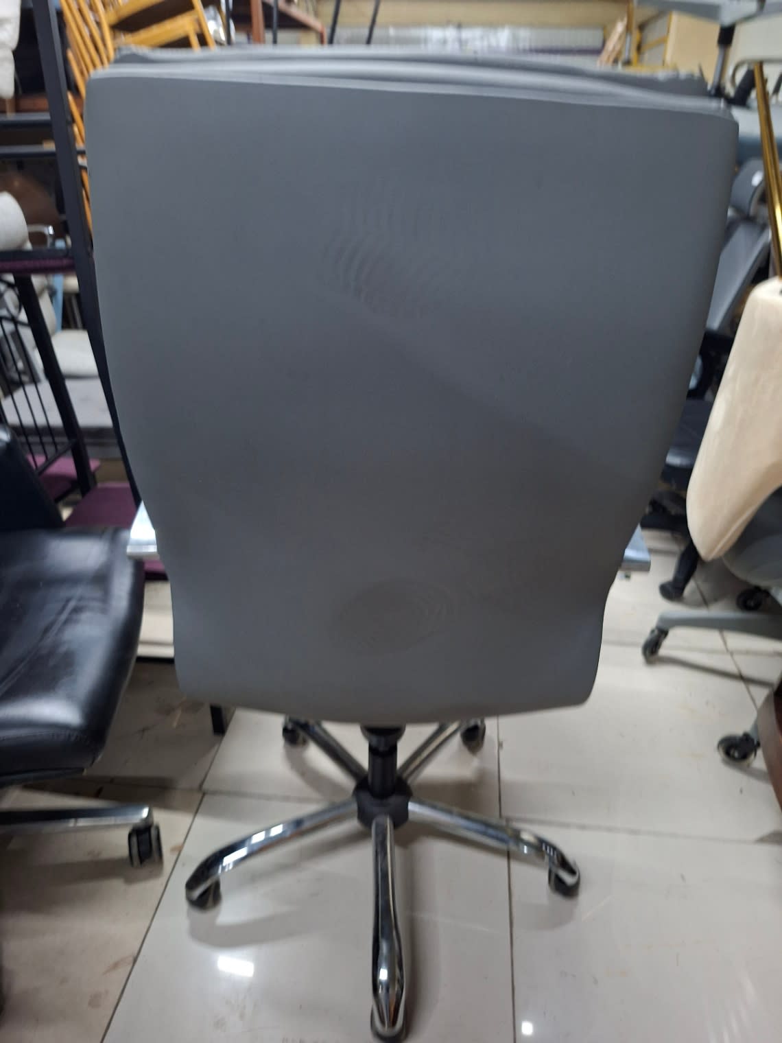 High-Back Executive Office Chair 3