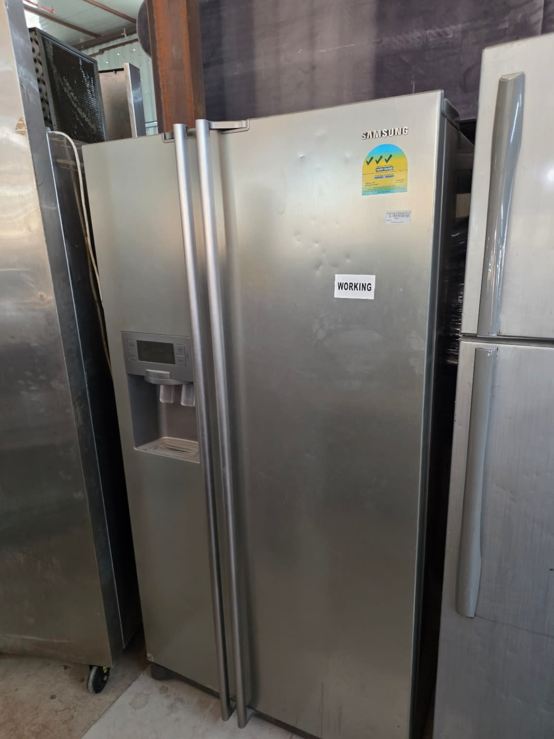 Side-by-Side Refrigerator with Ice and Water Dispenser