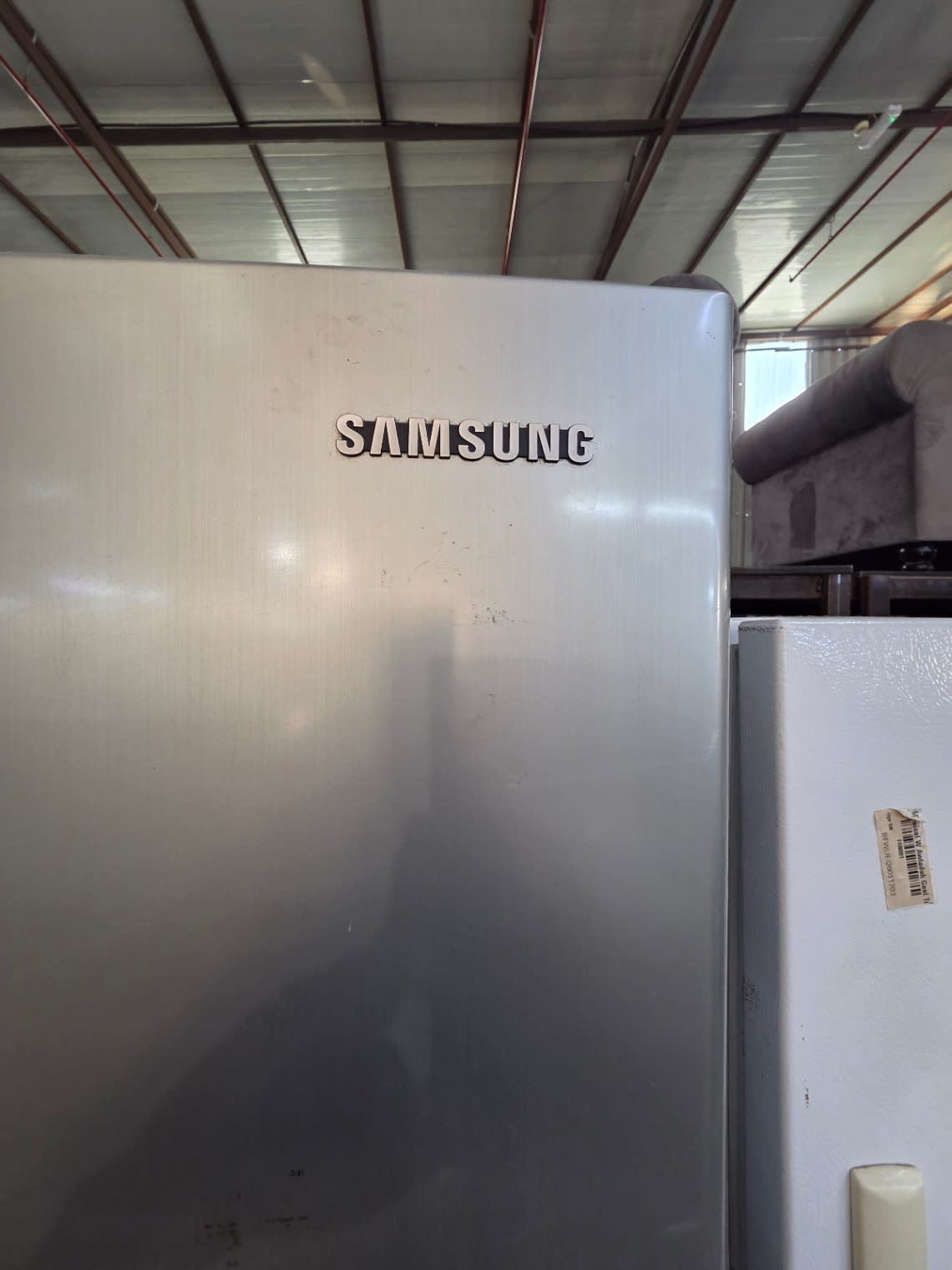 Side-by-Side Refrigerator with Water and Ice Dispenser 2