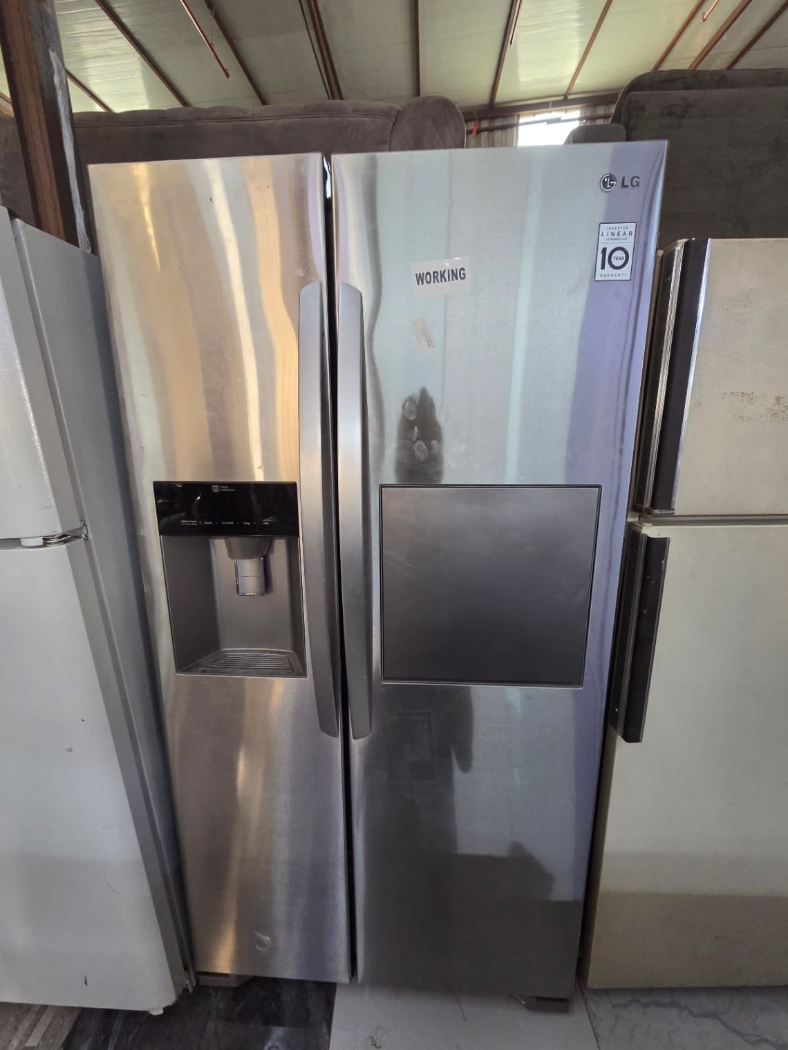 Side-by-Side Refrigerator with InstaView