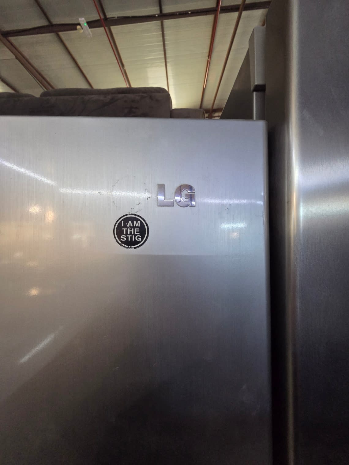 Side-by-Side Refrigerator with Ice and Water Dispenser 2