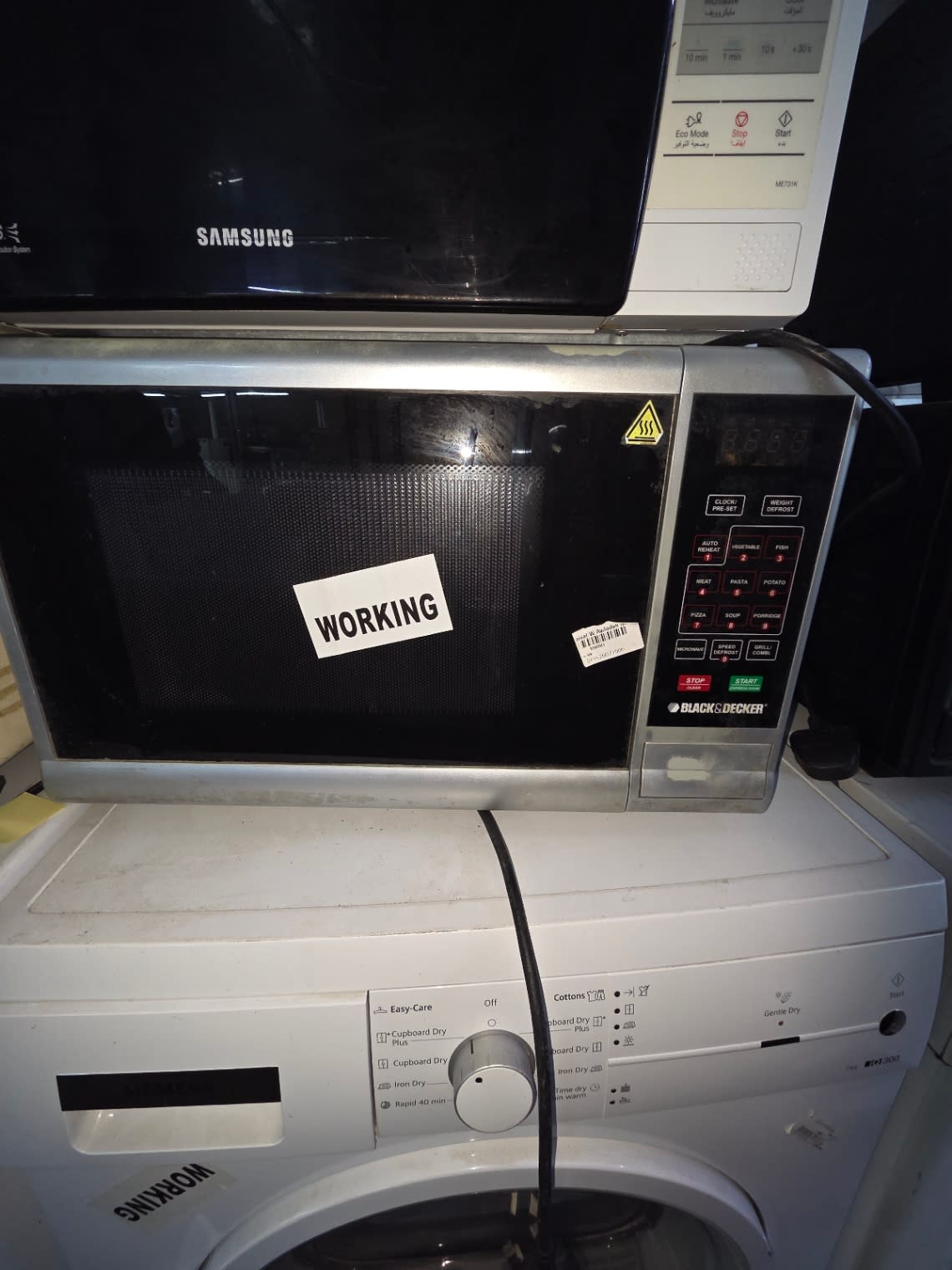 Microwave Oven with Grill