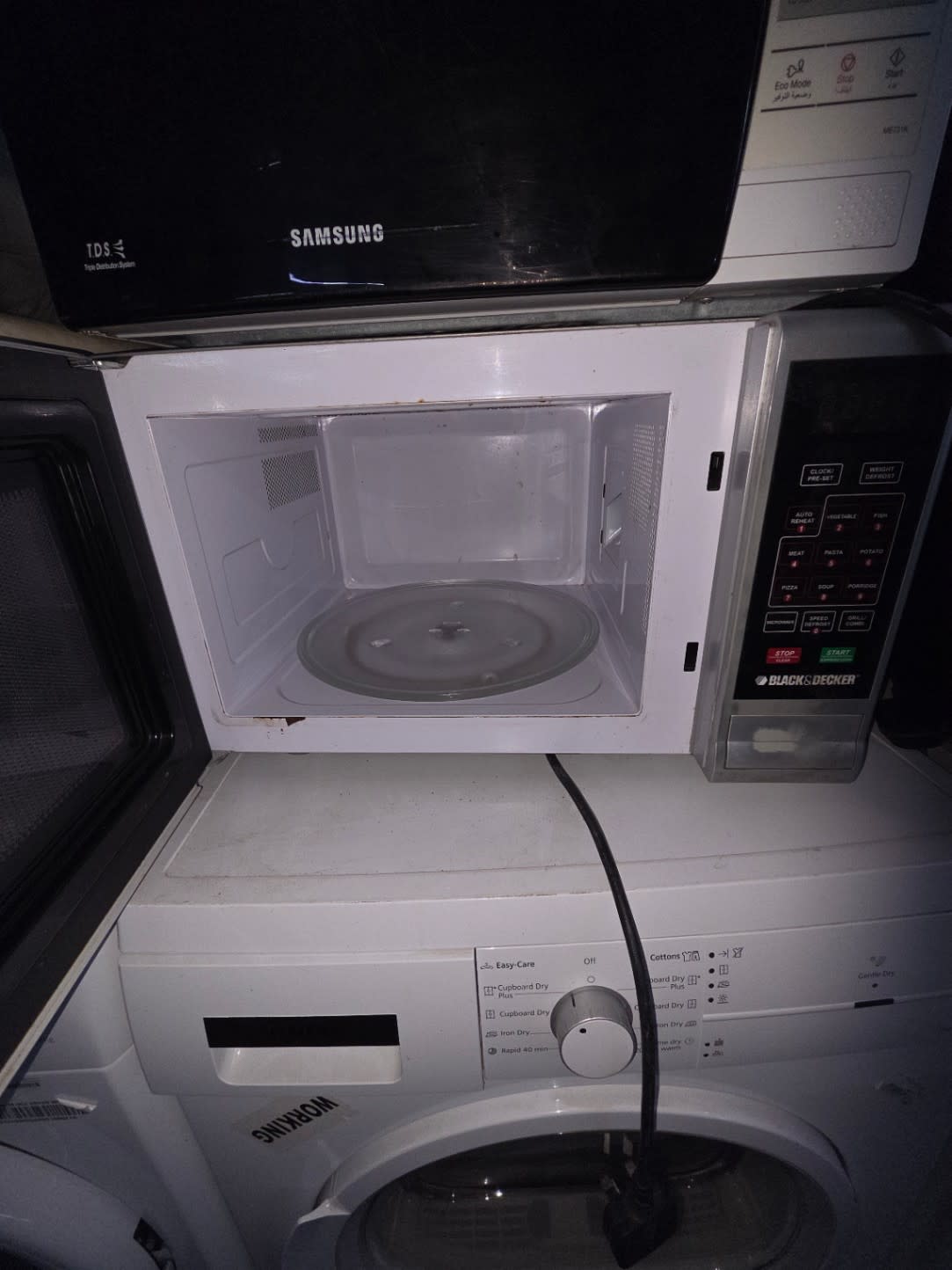 Microwave Oven with Grill 3