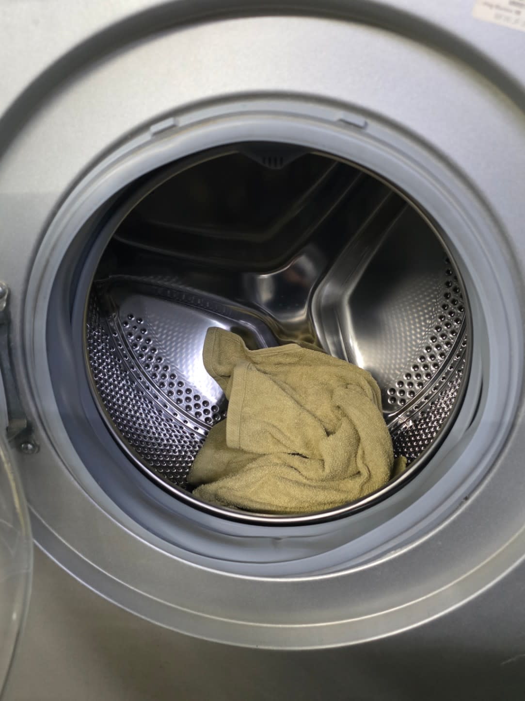 Front-Load Washing Machine 3