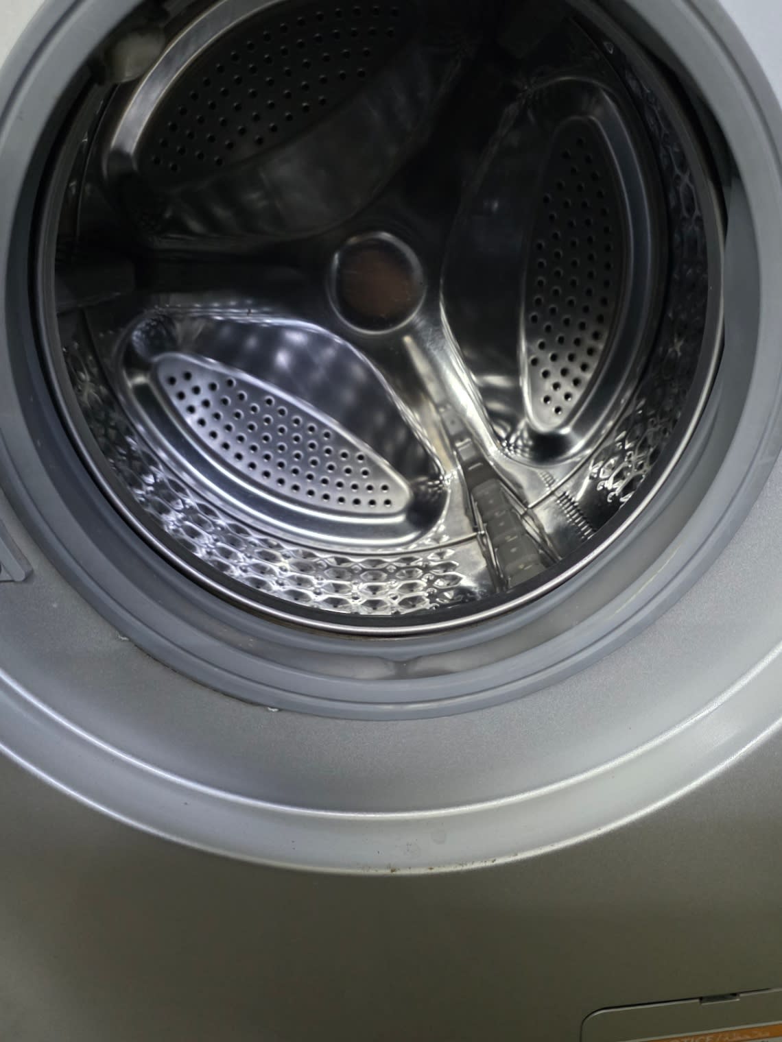Front-Load Washing Machine 3