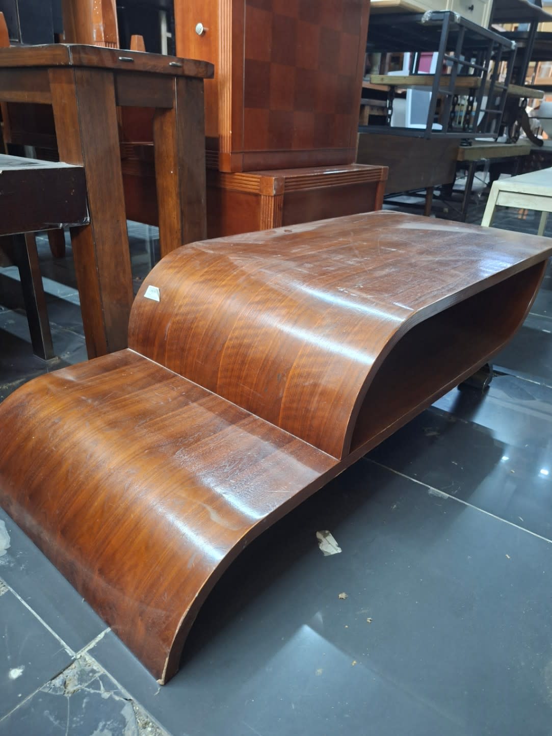 Curved Wave TV Stand