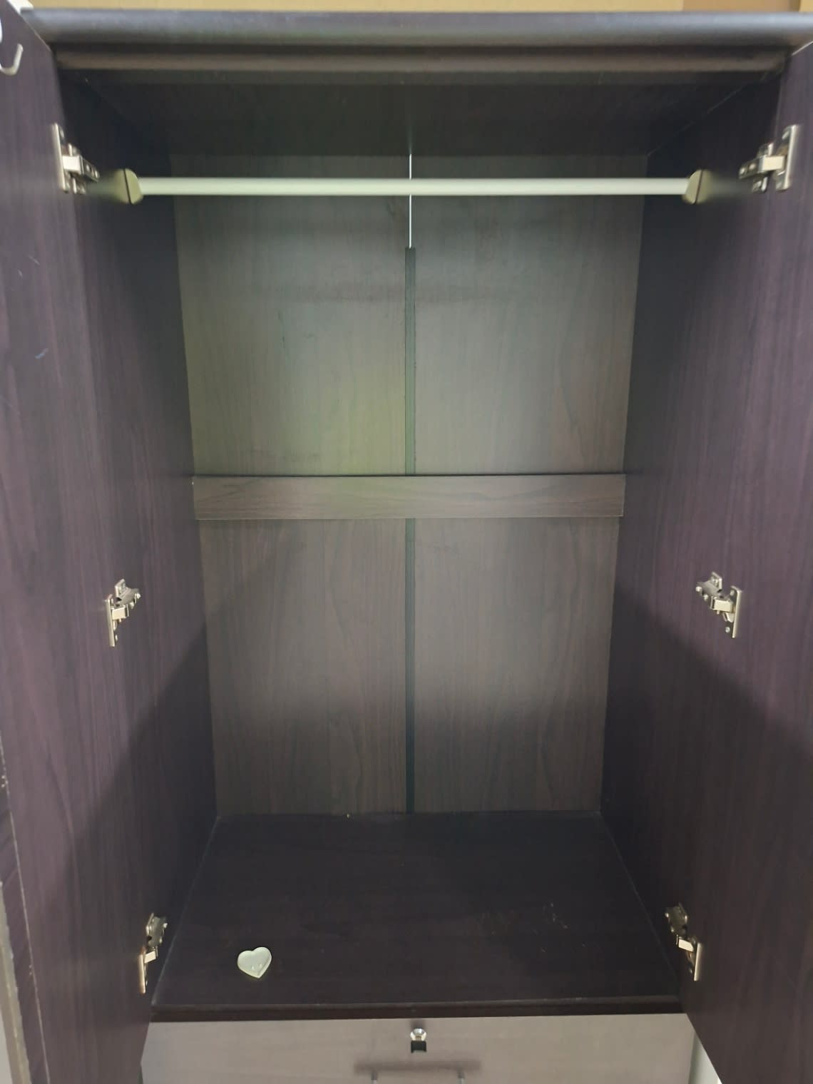 2-Door Wardrobe with Mirror and Drawers 2