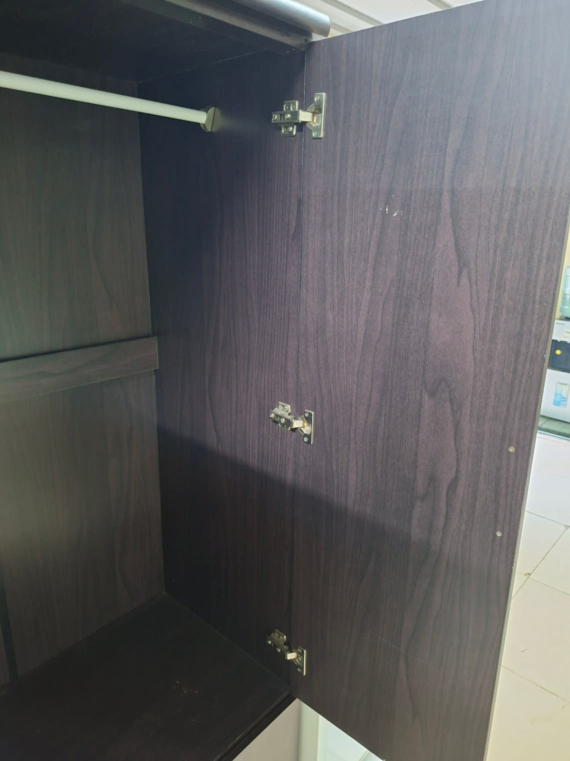 2-Door Wardrobe with Mirror and Drawers 3