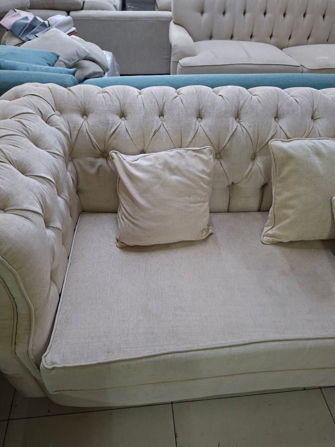 Chesterfield-Style 3-Seater Sofa 3