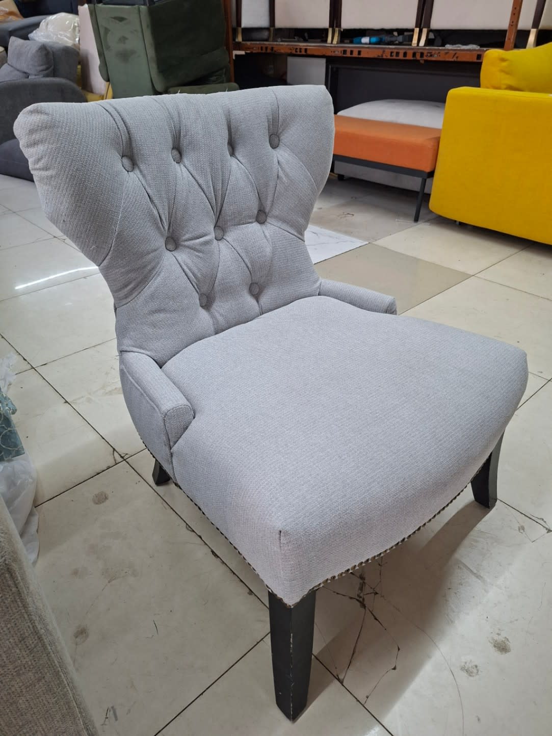 Tufted Wingback Accent Chair 2