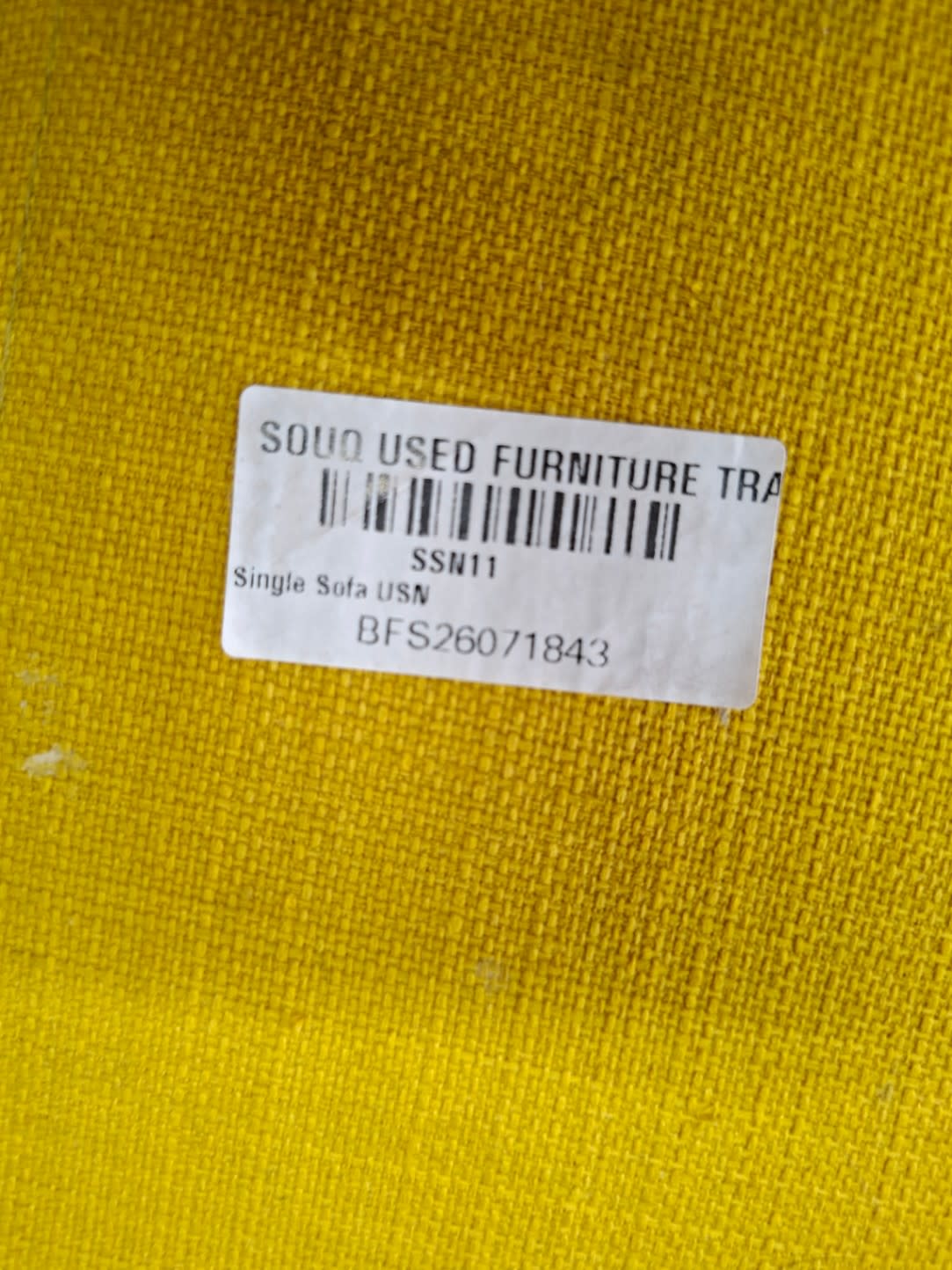 Bufaisal barcode label BFS26071843 for used yellow single-seat armchair