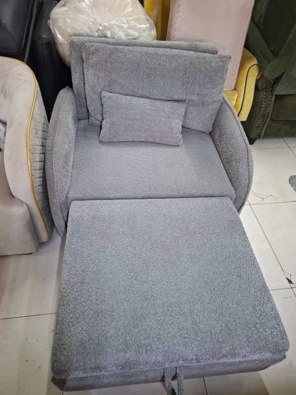 Single Sofa Bed with Pull-Out Ottoman 2