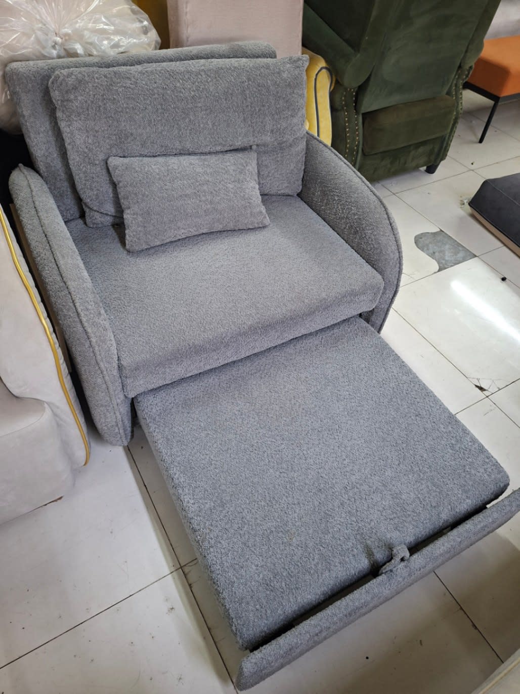 Single Sofa Bed with Pull-Out Ottoman 3
