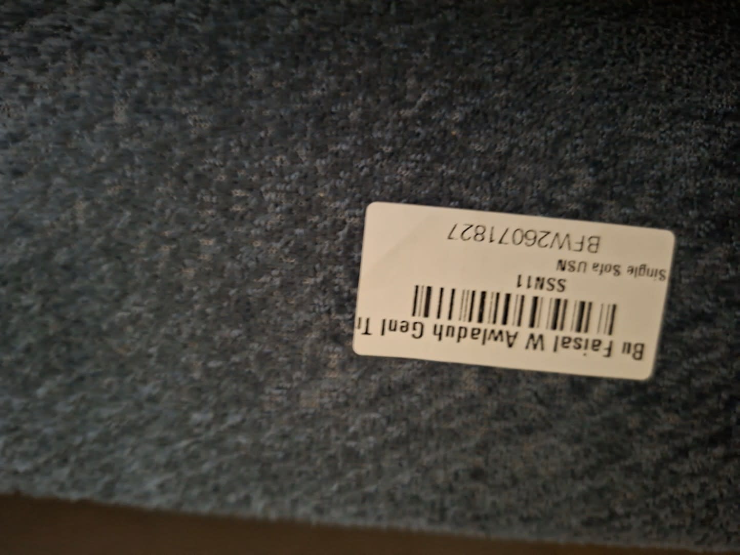 Bufaisal barcode label BFW26071827 for used Chesterfield 3-seater sofa