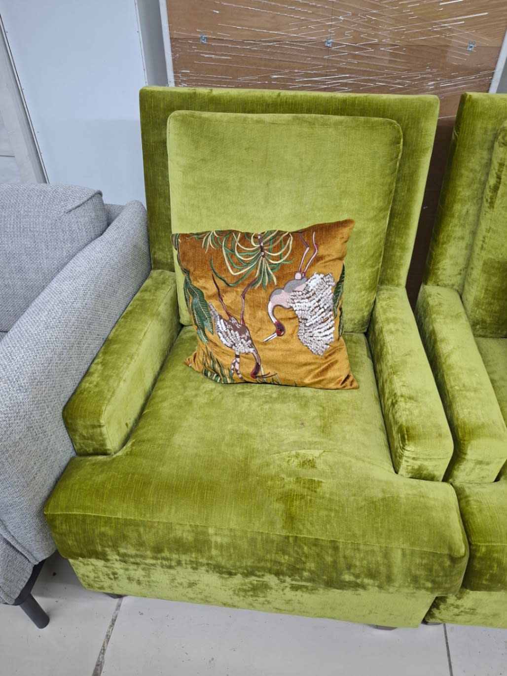 Pair of Accent Armchairs Green Velvet 3