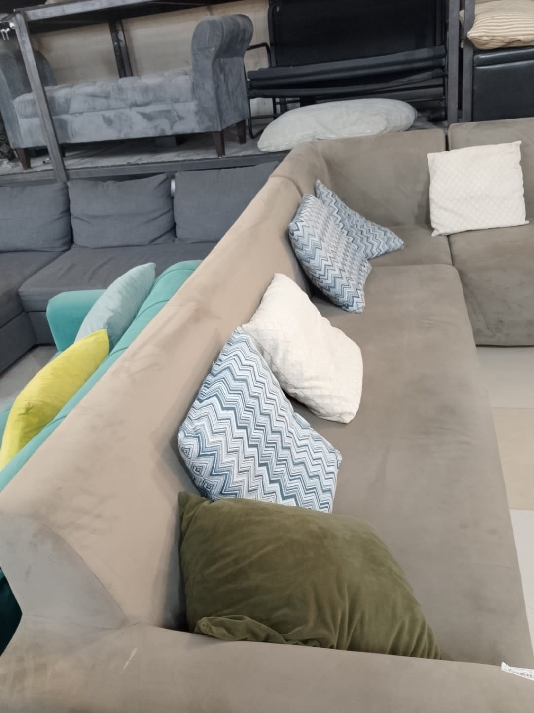 L-Shape Sectional Sofa 2