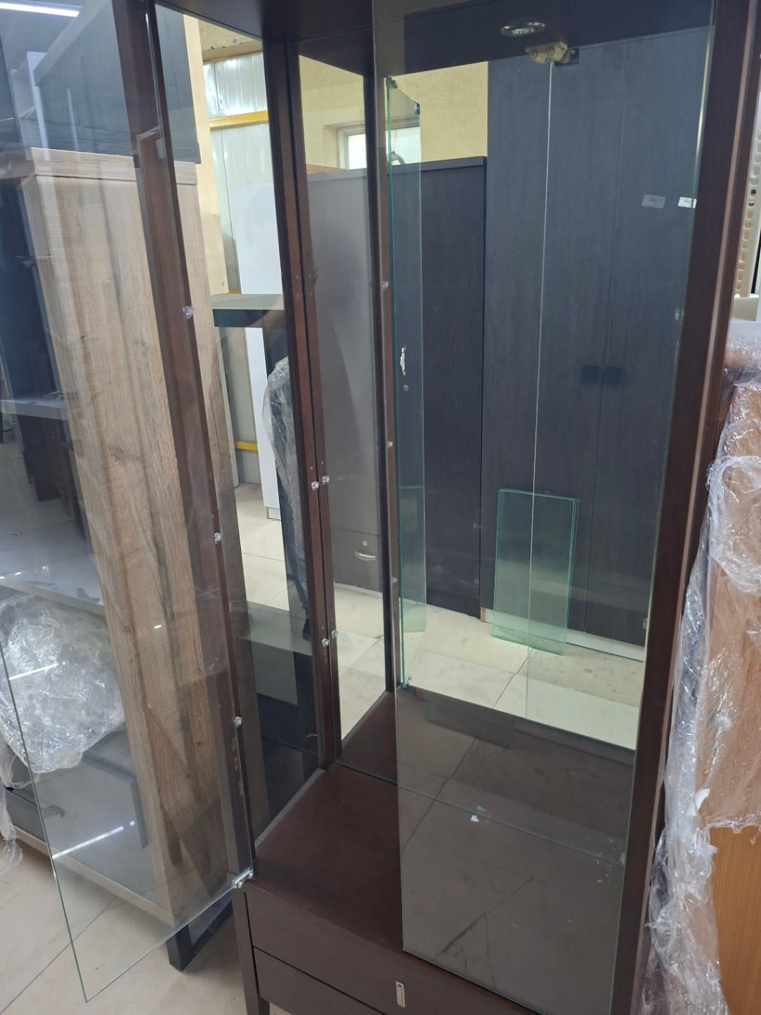 Glass Display Cabinet with Drawers 3