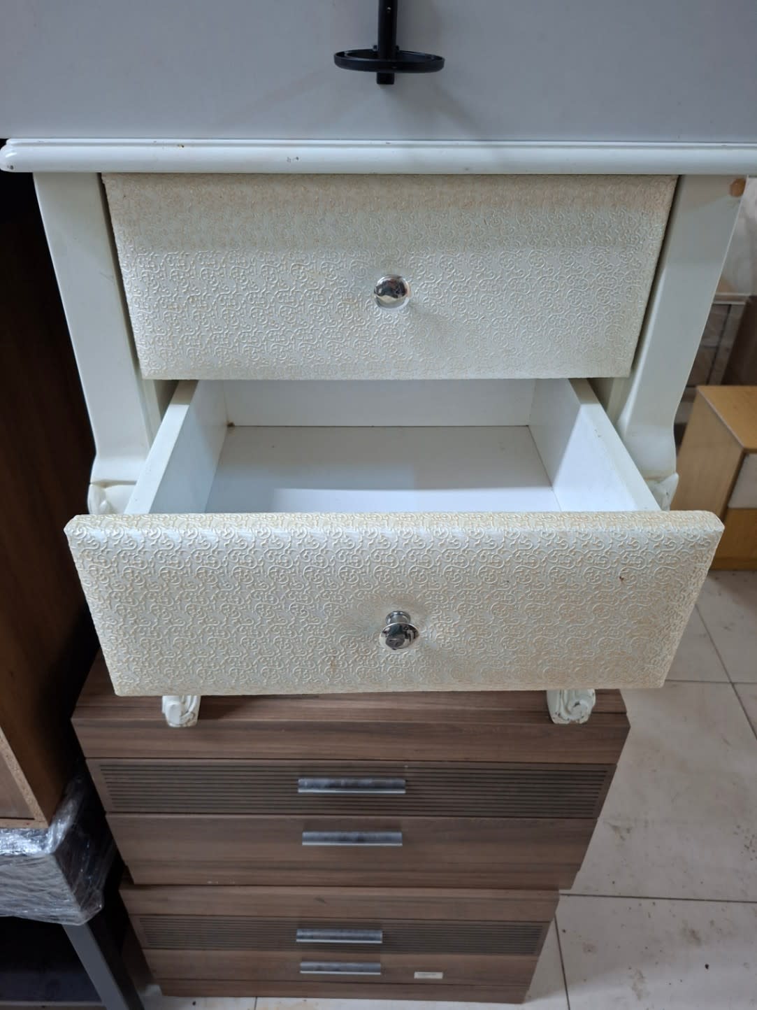2-Drawer Bedside Table 2