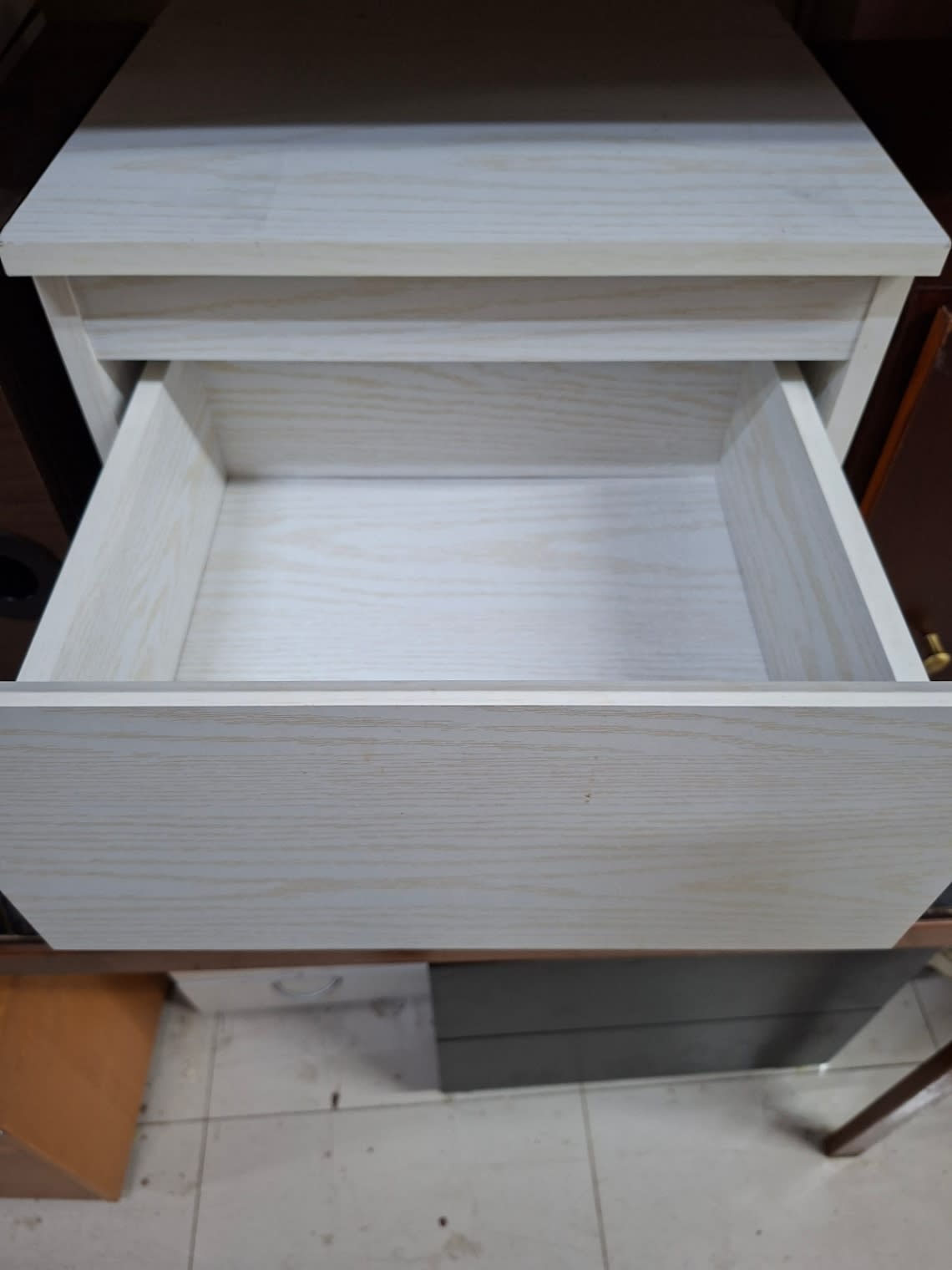 2-Drawer Bedside Table 3