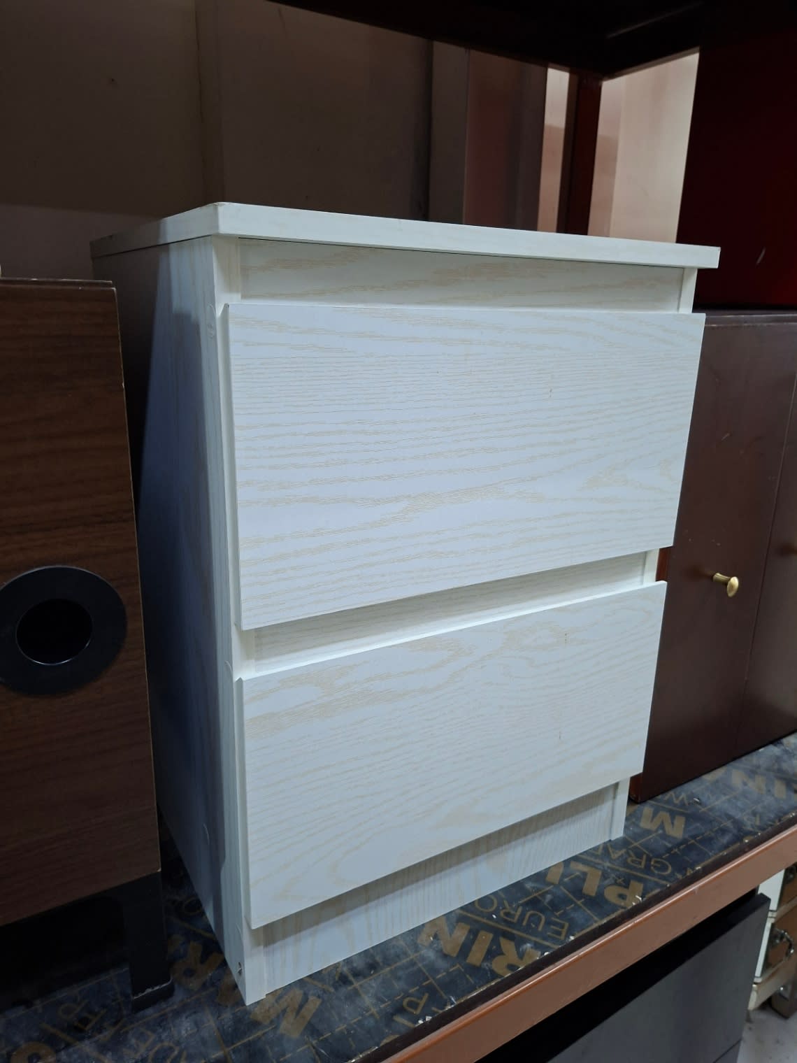 Bufaisal item label for used 2-drawer bedside table at Shop C Ajman