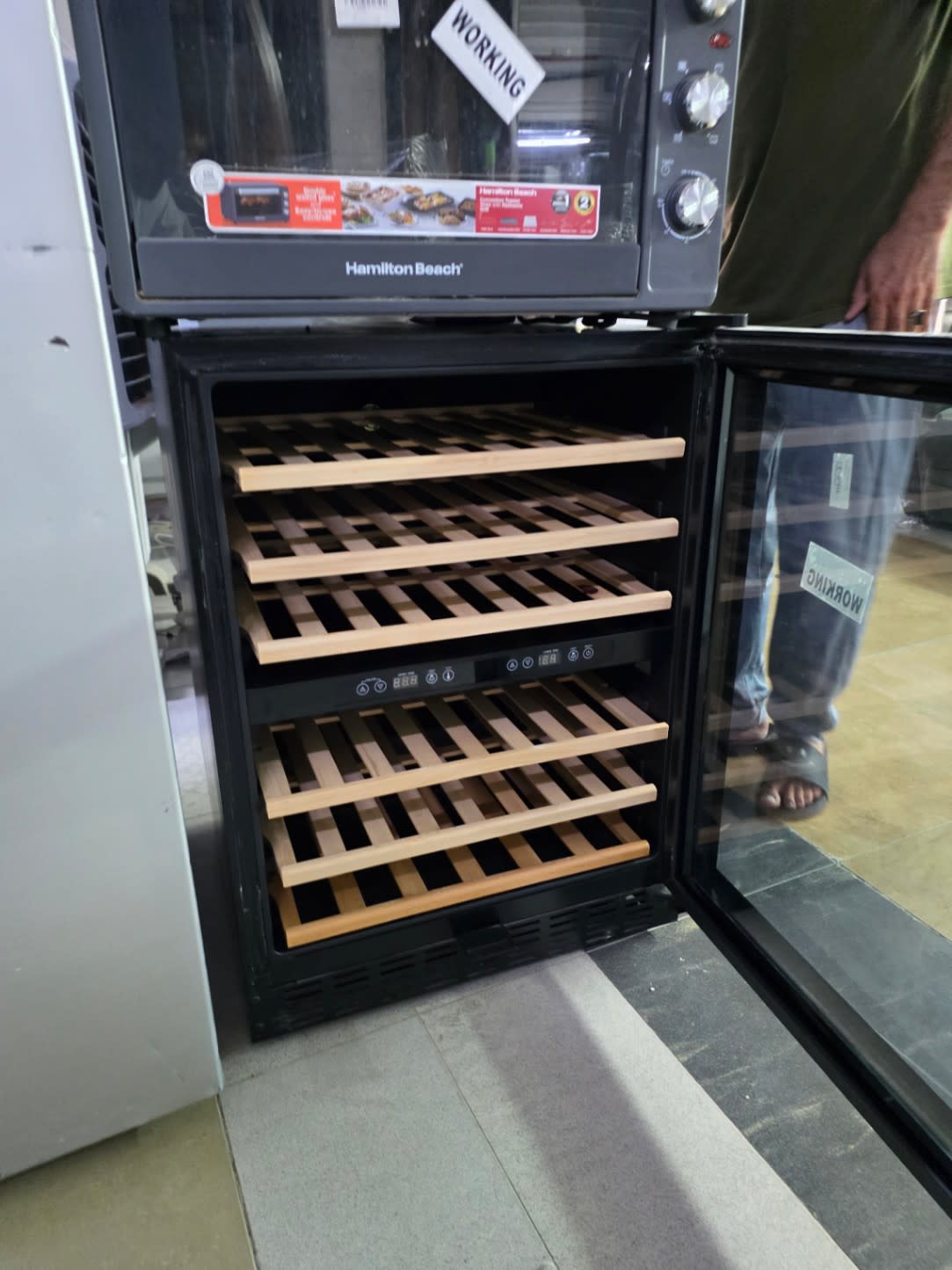 Beverage Cooler with Glass Door 3