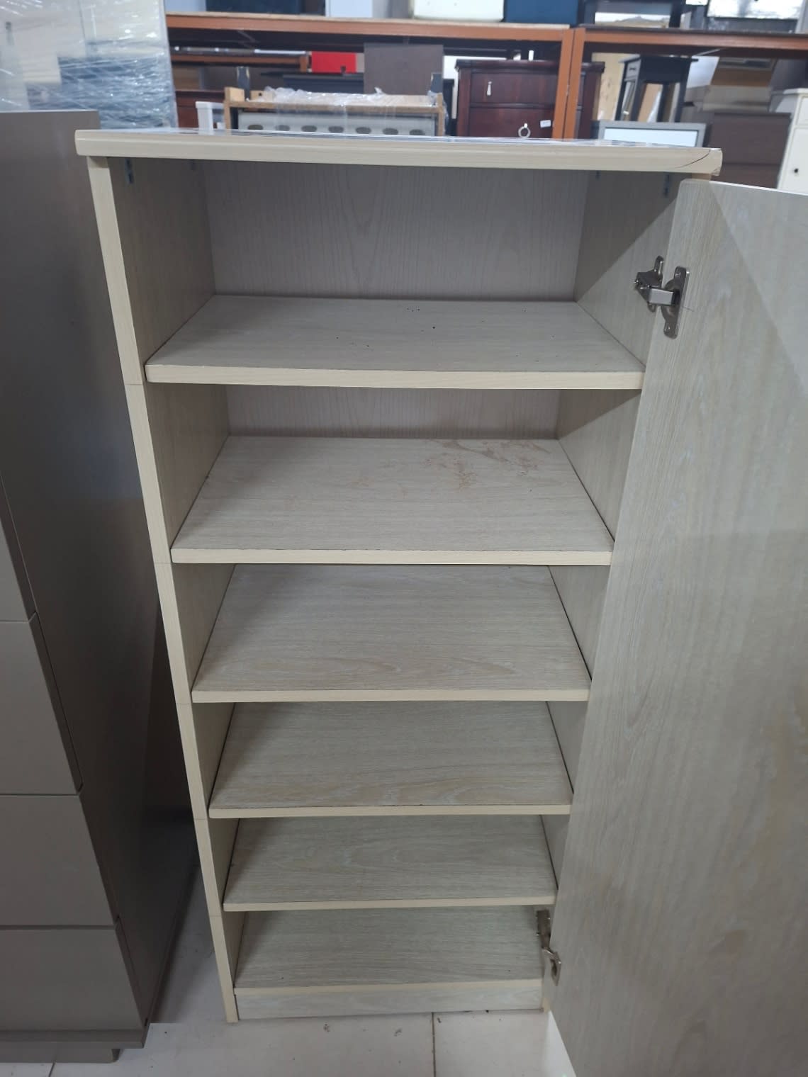 Single-Door Shoe Cabinet 2