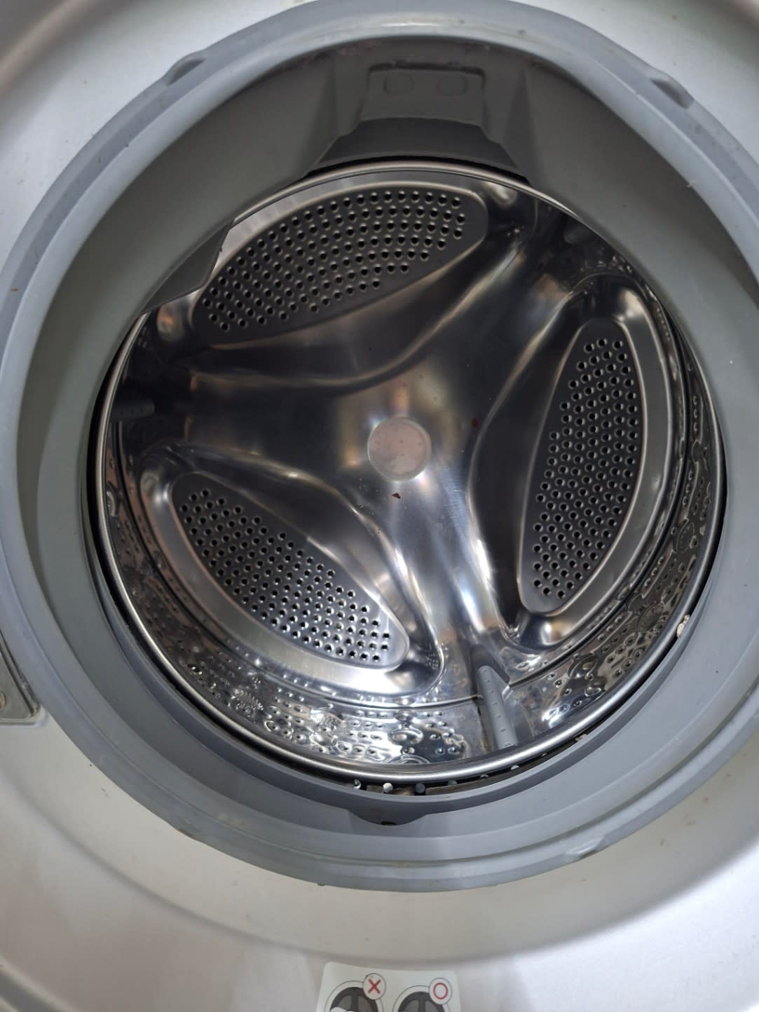 Front-Load Washer Dryer Combo 2