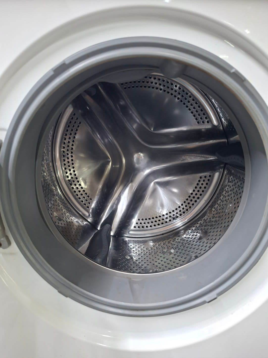 Front-Load Washing Machine 2