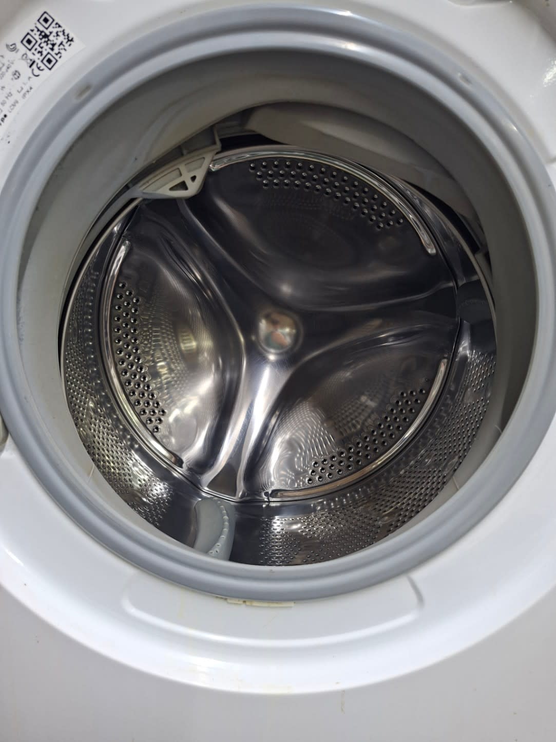 Front-Load Washing Machine 2